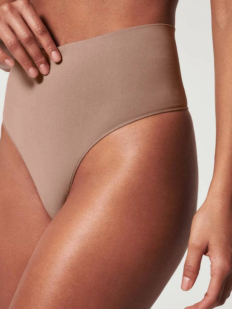 Spanx SPANXshape™ ExtraOrdinary seamless medium corrigerende string donkerbeige, foto 6