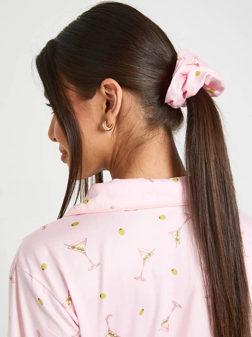 boohoo Dames Martini Print Pyjama Set Met Shirt Met Lange Mouwen & Broek 3-delig lichtroze, foto 3
