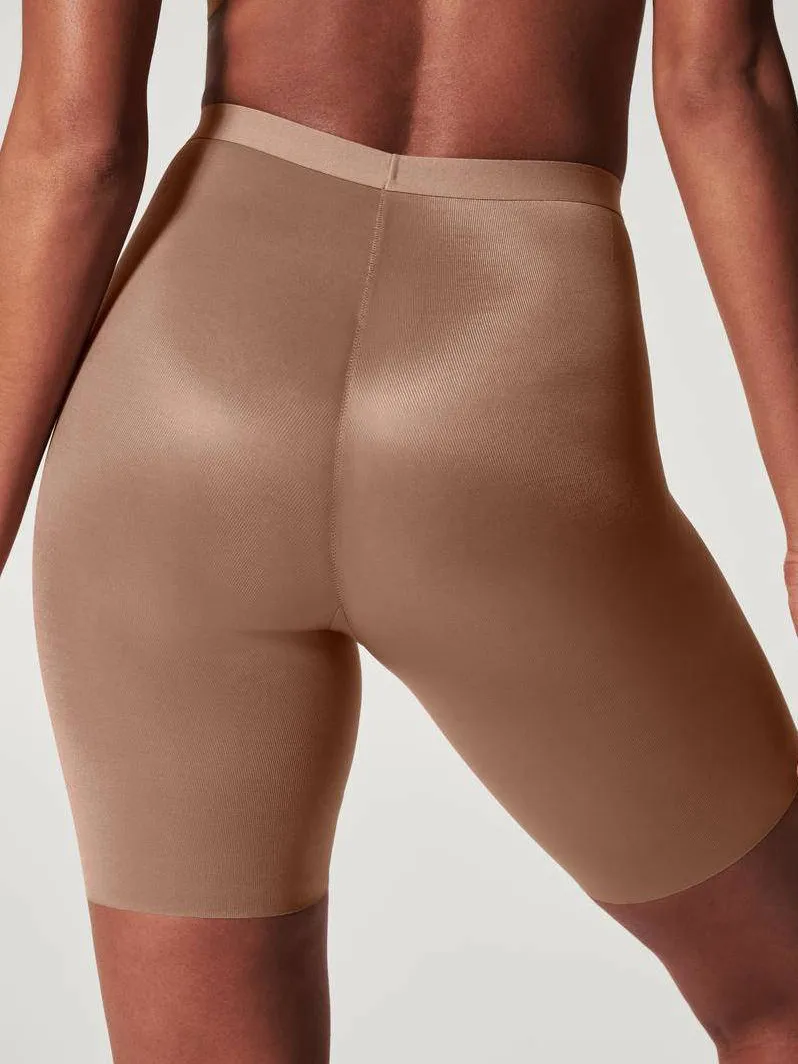 SPANX SPANXshape™ Invisible medium corrigerende Mid-Thigh short donkerbeige, foto 6
