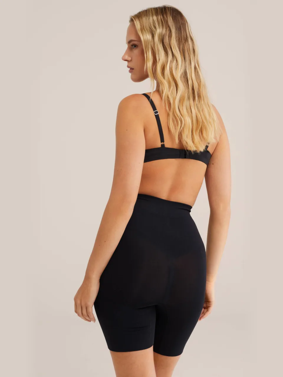 WE Fashion corrigerende short zwart, foto 2