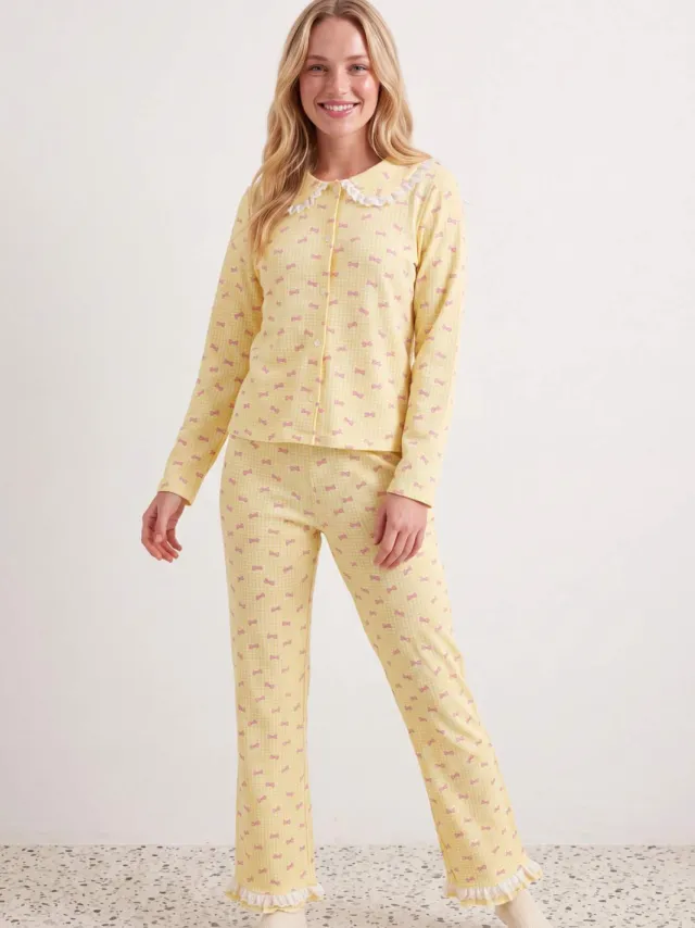 Trendyol TRENDYOLMİLLA Dames 2-pack Geel Met grafische print Lang Loungewear Regular fit Pyjama- Sets
