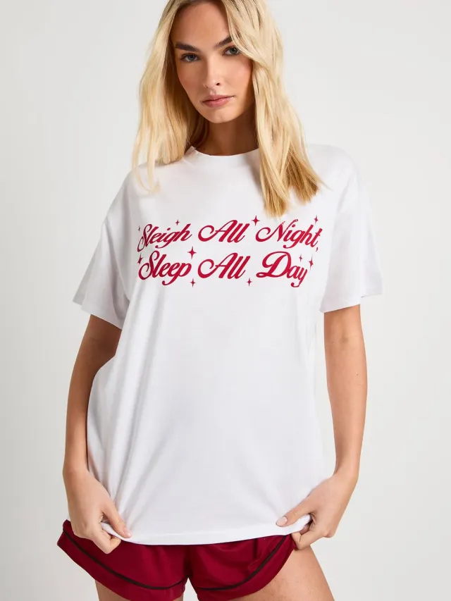 boohoo Dames Kerst 'Sleigh All Day' oversized slaap T-shirt wit, foto 3