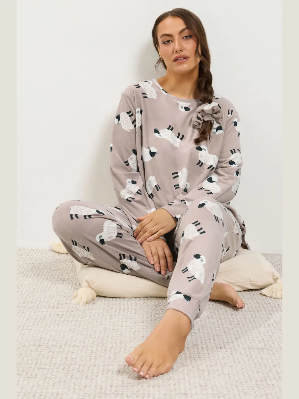 Yours Bruine Lichtgewicht Fleece Pyjamaset Met Schapenprint En Scrunchie-42, foto 2