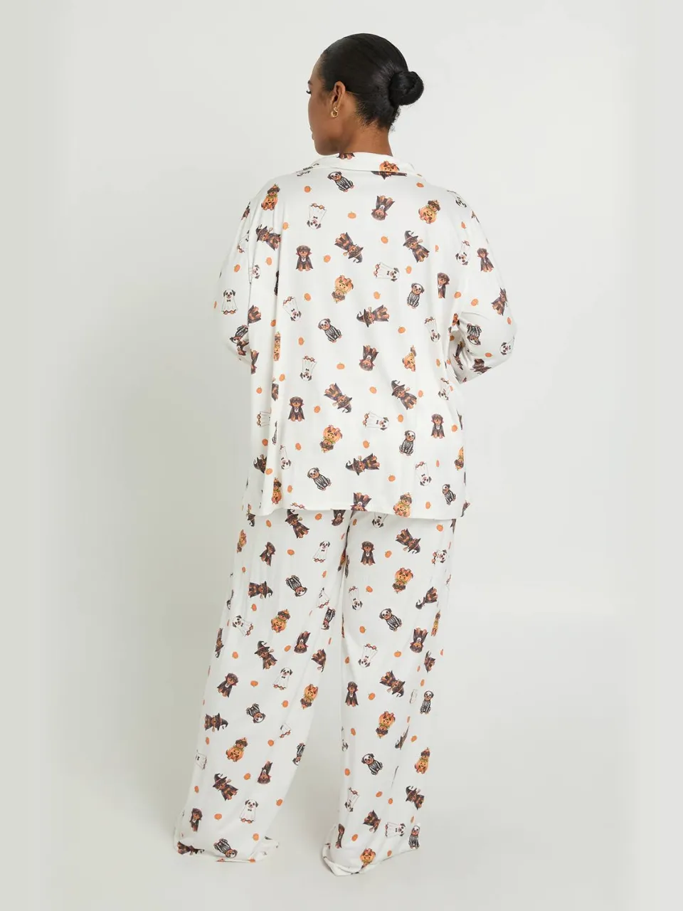 boohoo Dames Plus Pyjama Set Met Halloween Print Shirt Met Lange Mouwen & Broek wit, foto 2