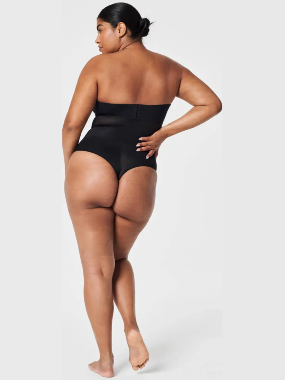 Spanx SPANXshape™ Invisible high waist medium corrigerende string zwart, foto 2