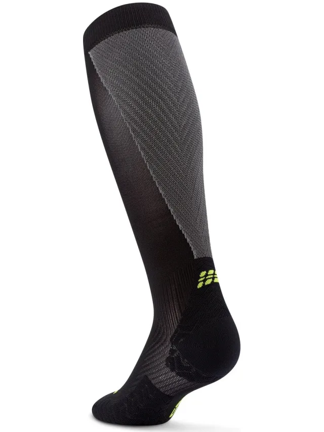 Cep Core Run Ultralight Compressiekousen - Zwart/grijs