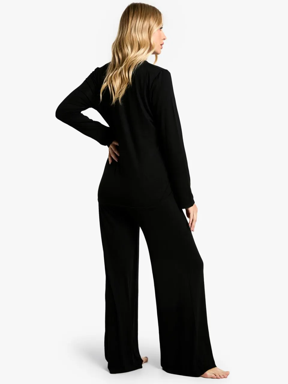 boohoo Dames Zwangerschaps Pyjama Set met Lange Mouwen Top met Knoopsluiting & Broek met Wijde Pijp zwart, foto 2