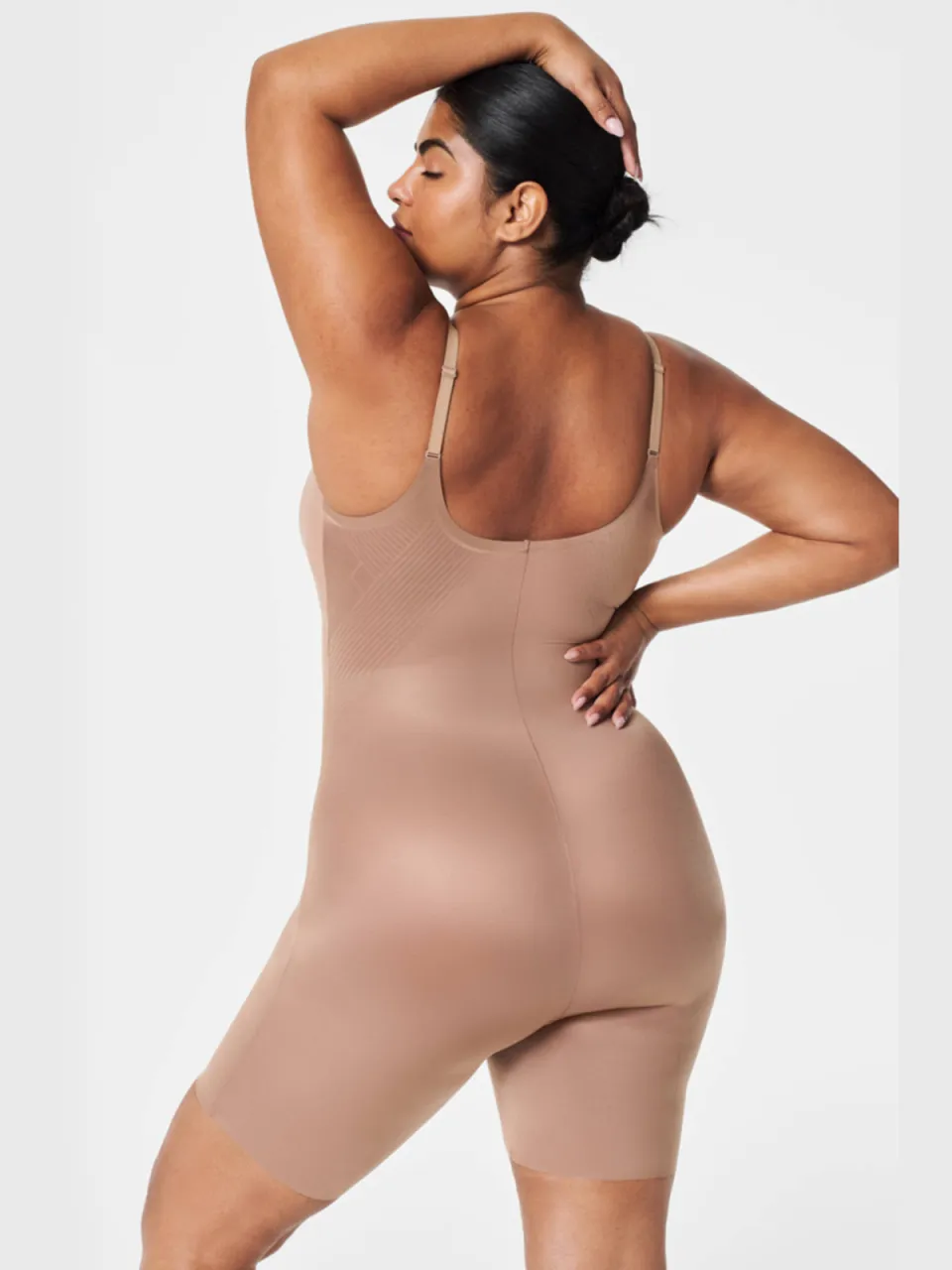 SPANX SPANXshape™ Invisible medium corrigerende Closed-Bust Mid-Thigh bodysuit donkerbeige, foto 5