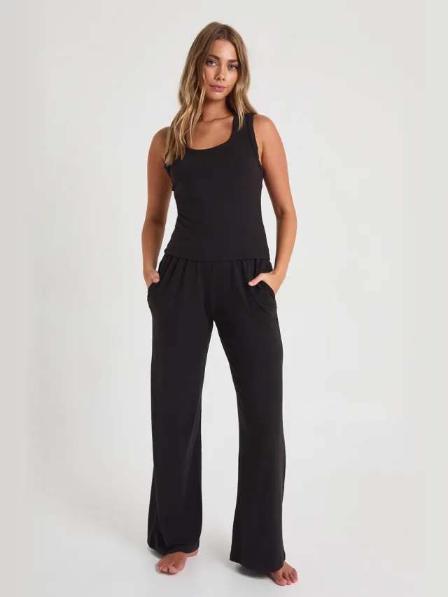 boohoo Dames Modal Hemd & Wijde Pijpen Broek Pyjama Set Zwart