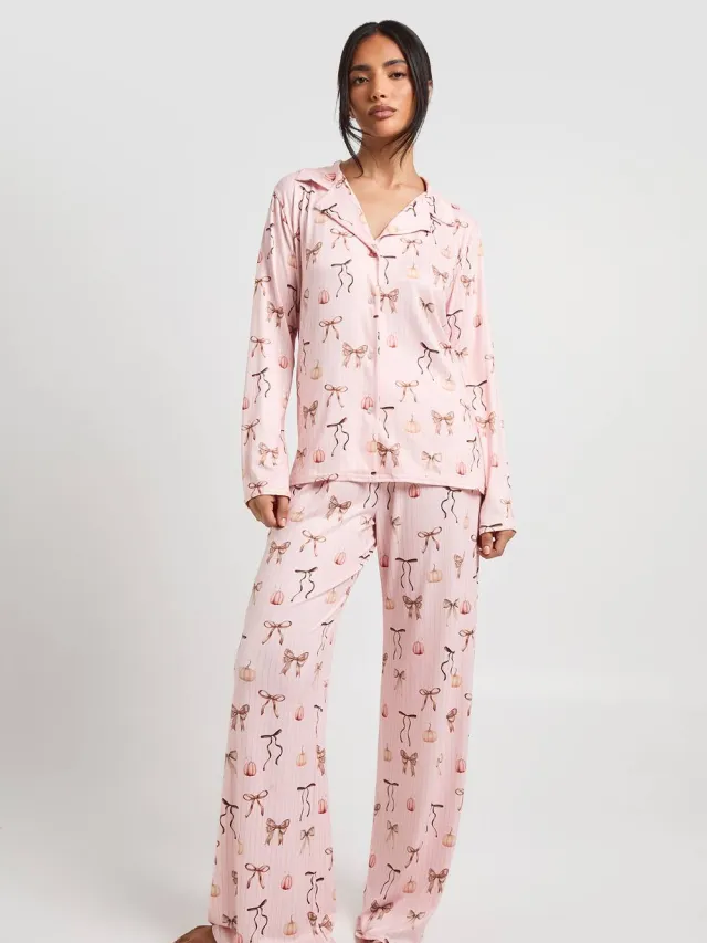 boohoo Dames Herfst Pompoen En Strik Print Pyjama Set Met Lange Mouwen & Broek Baby Roze