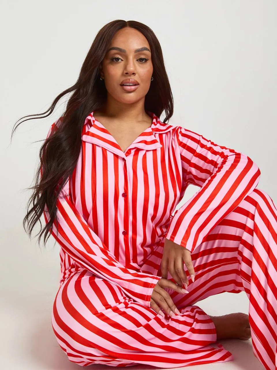 boohoo Dames Plus Gestreepte Print Lange Mouw & Broek Pyjama Set roze, foto 3