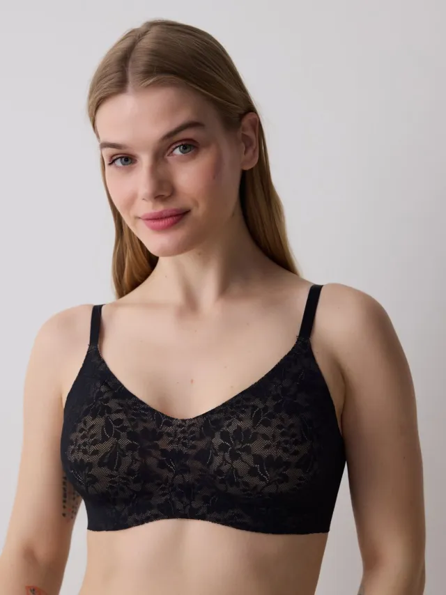 Penti Bloemige Kant Bralette Met Verstelbare Bandjes Zwart