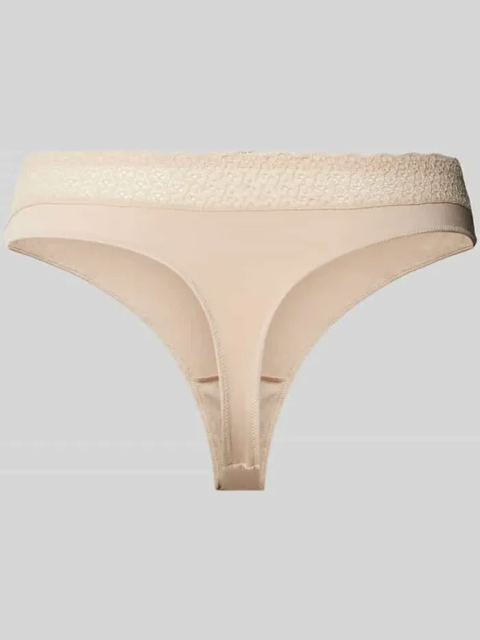 Triumph String met kantgarnering beige, foto 2
