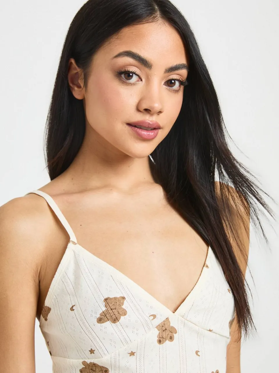 boohoo Dames Berenmotief Pointelle Pyjama Set Met Kanten Rand En Topje & Short crème, foto 4