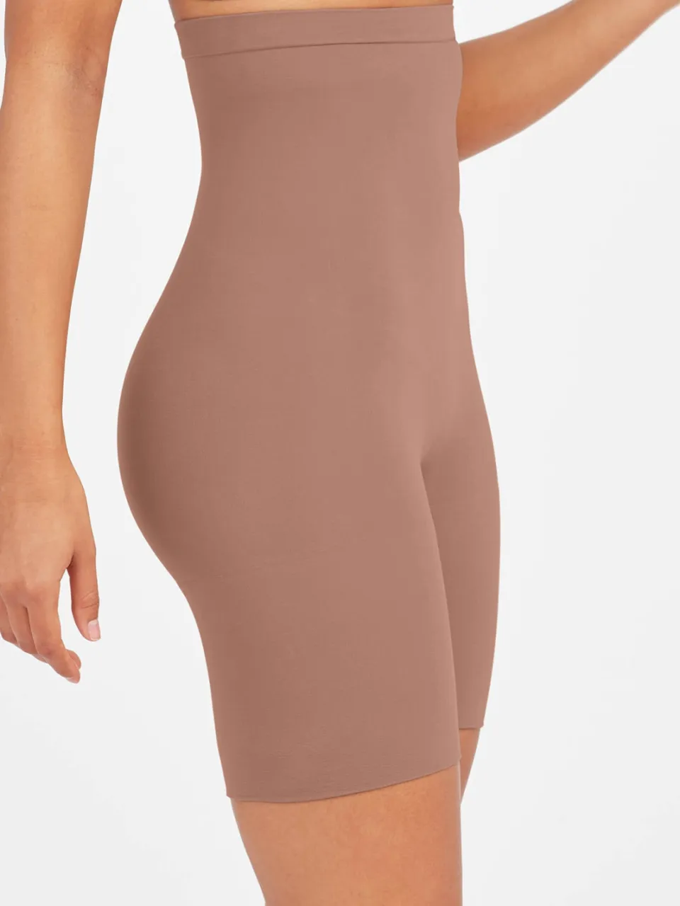 SPANX SPANXsculpt™ Seamless Power seamless high waist sterk corrigerende short donkerbeige, foto 4