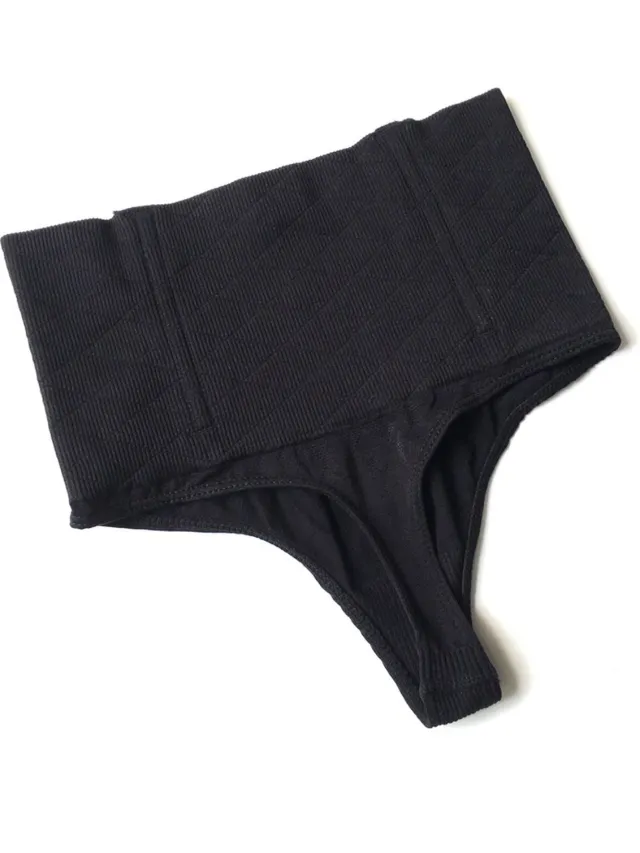 Favorite Things Correctie ondergoed shapewear - High waist string zwart
