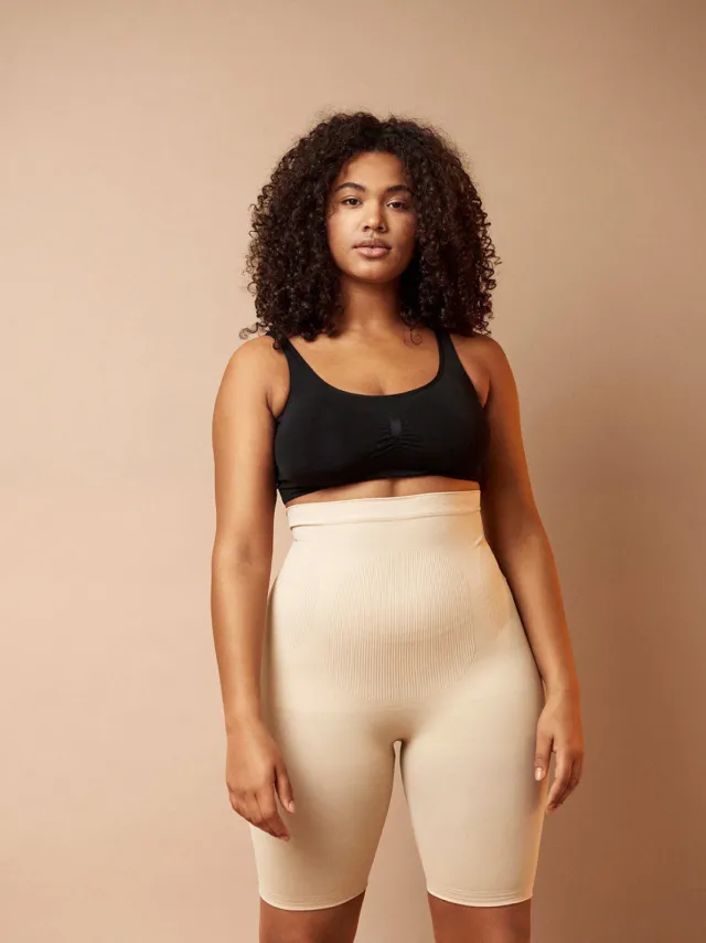 Zizzi high waist corrigerende short lichtbeige