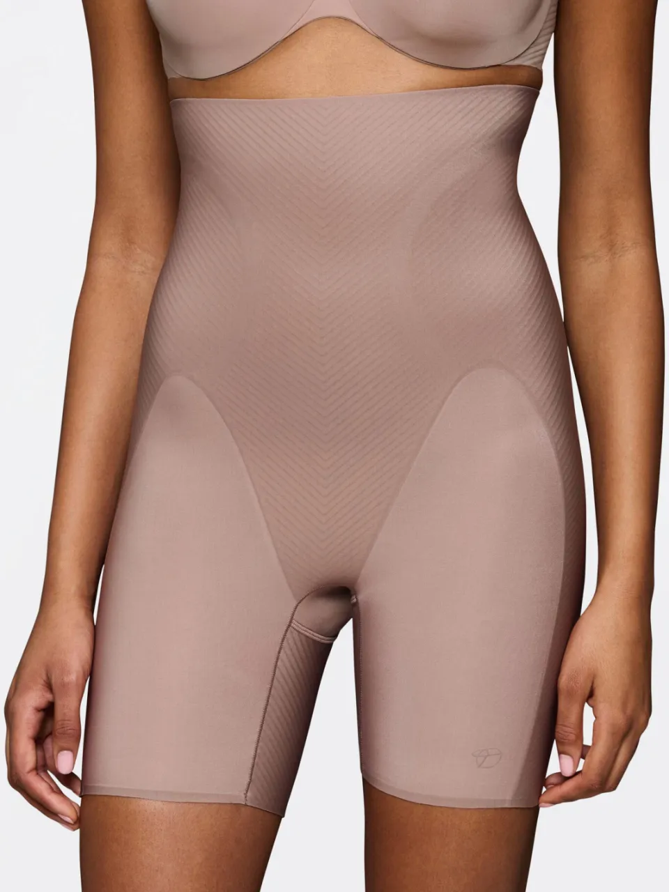 Triumph high waist corrigerende short Body Make-Up Illusion Curve lichtbruin, foto 4