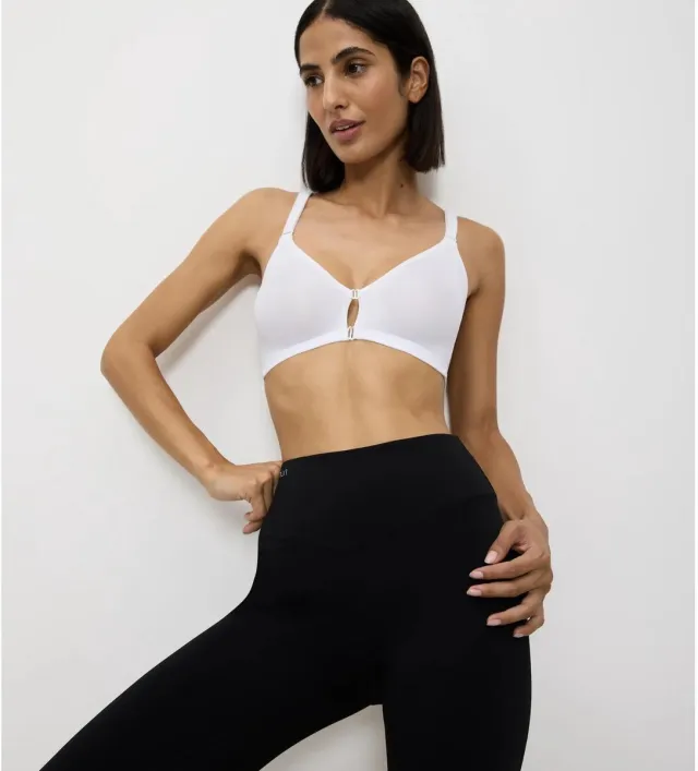 Triumph Bügelloser BH Triaction Fitness wit