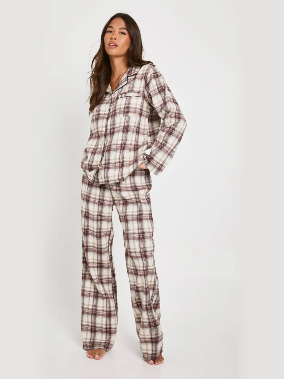 boohoo Dames Geborsteld geruit lange mouwen overhemd & broek pyjamaset chocoladebruin, foto 3
