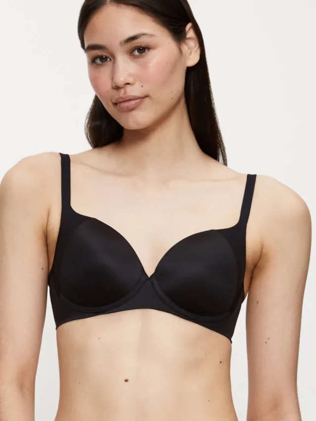 Triumph Body Make-Up Soft Touch voorgevormde T-shirt-bh zwart