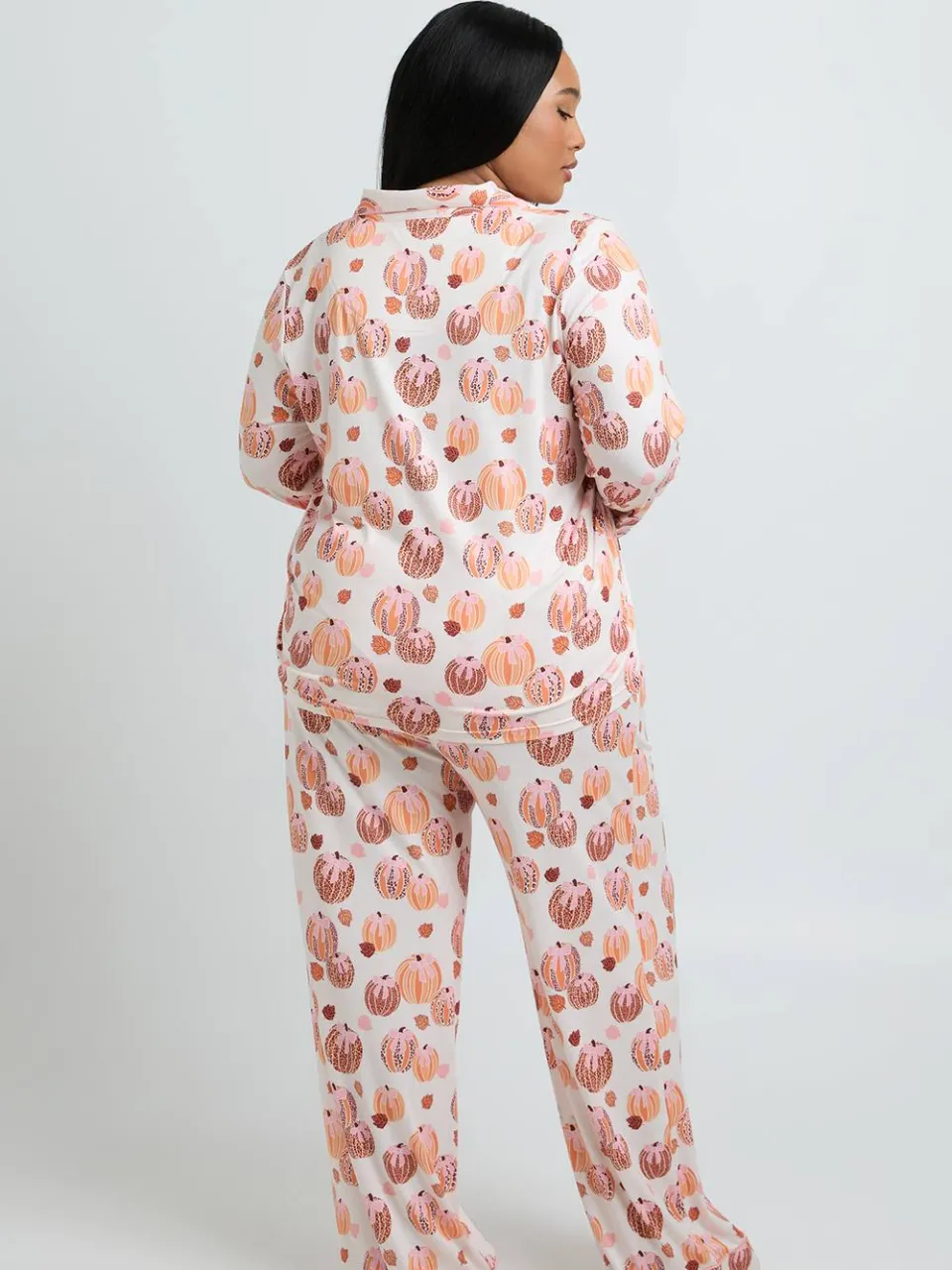 boohoo Dames Plus Bijpassende Familie Superzacht Luipaard Pompoen Print Pyjama Set Met Shirt Met Lange Mouwen & Broek beige, foto 3