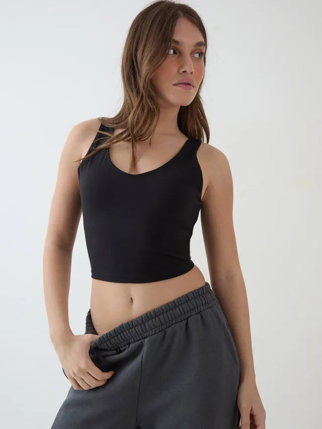 DSGN Studio Dames Dsgn Studio Sculpt Longline Sport-bh Met Diepe Halslijn Zwart