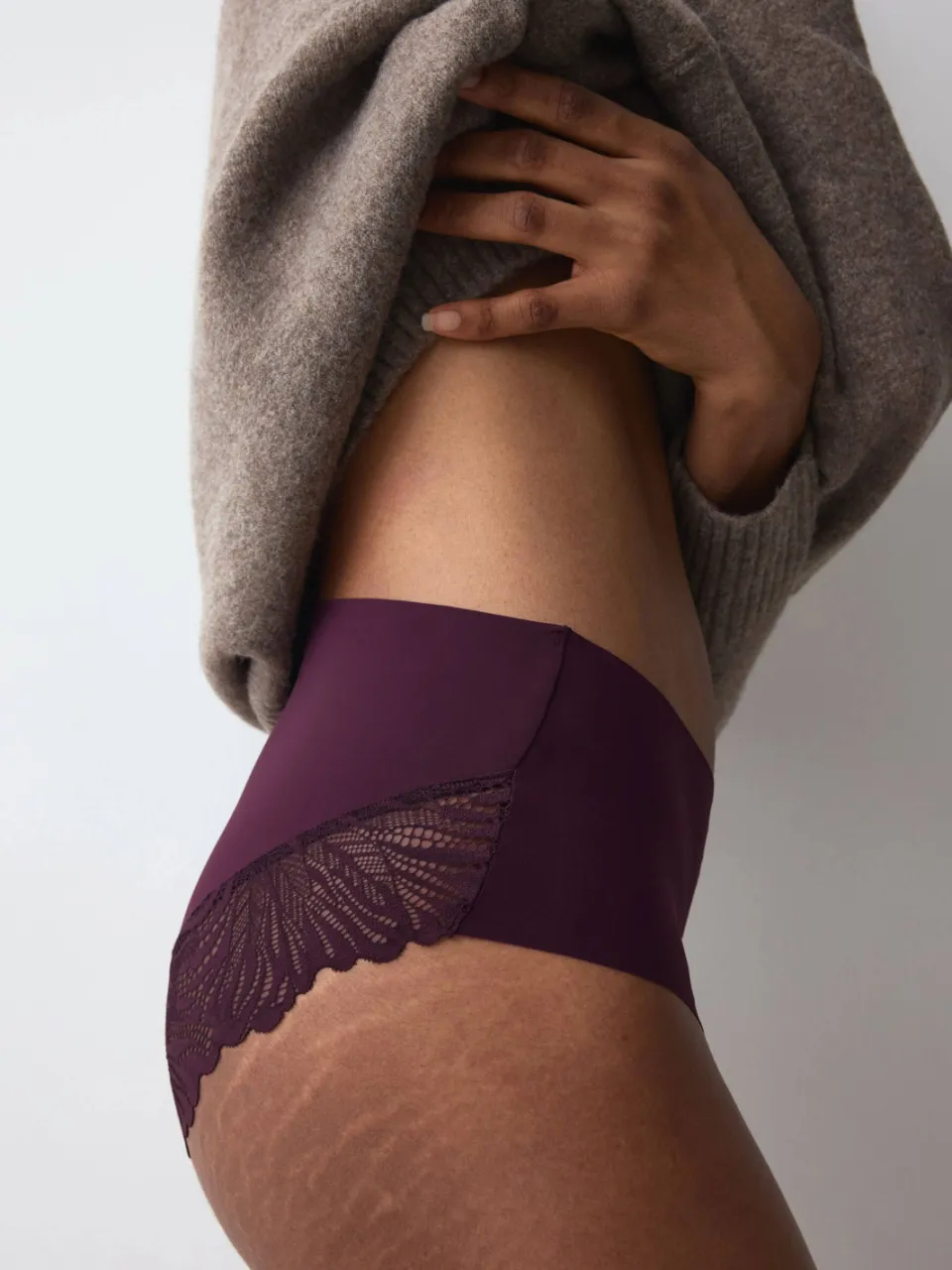 Triumph Pretty Micro maxislip aubergine, foto 5