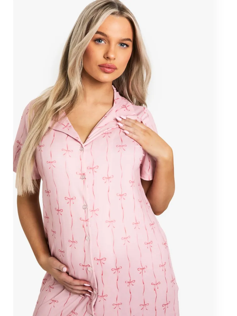 boohoo Dames Zwangerschapsnachtjapon met strikprint, knoopsluiting en kraag roze, foto 4