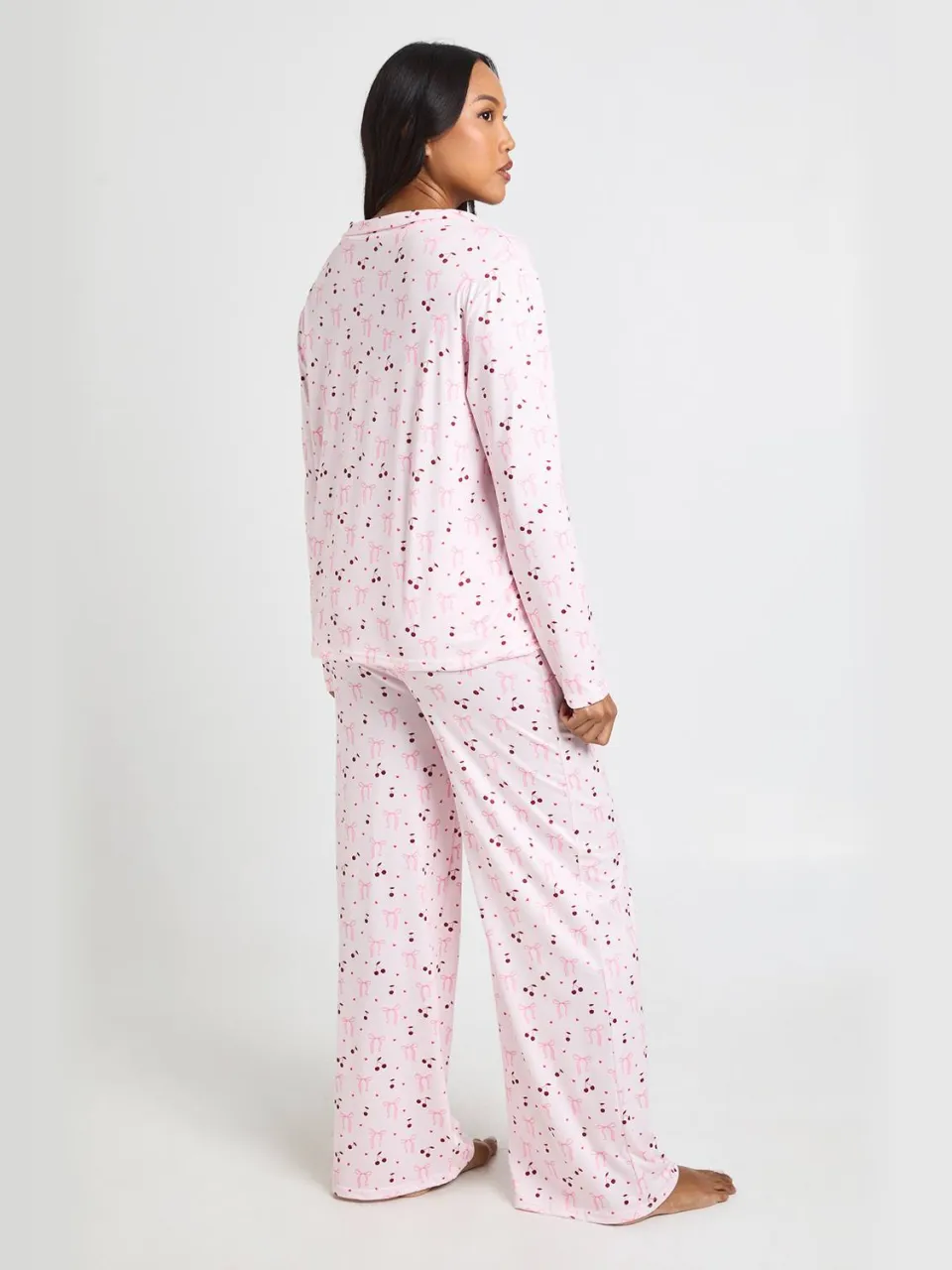 boohoo Dames Zwangerschaps Pyjama Set Met Strik En Hartjesprint Lange Mouwen Shirt & Broek roze, foto 3