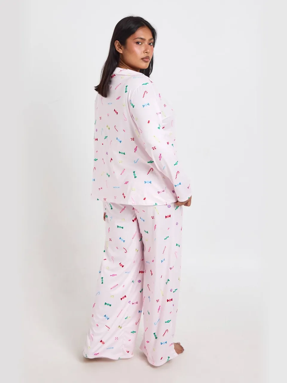boohoo Dames Plus Pyjama Set Met Zoete Print Shirt Met Lange Mouwen & Broek roze, foto 2