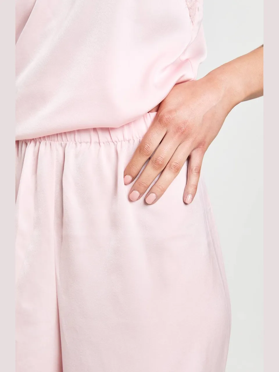 boohoo Dames Petite Pyjamaset Met Hemdje En Broek Met Wimperkanttrim roze, foto 4