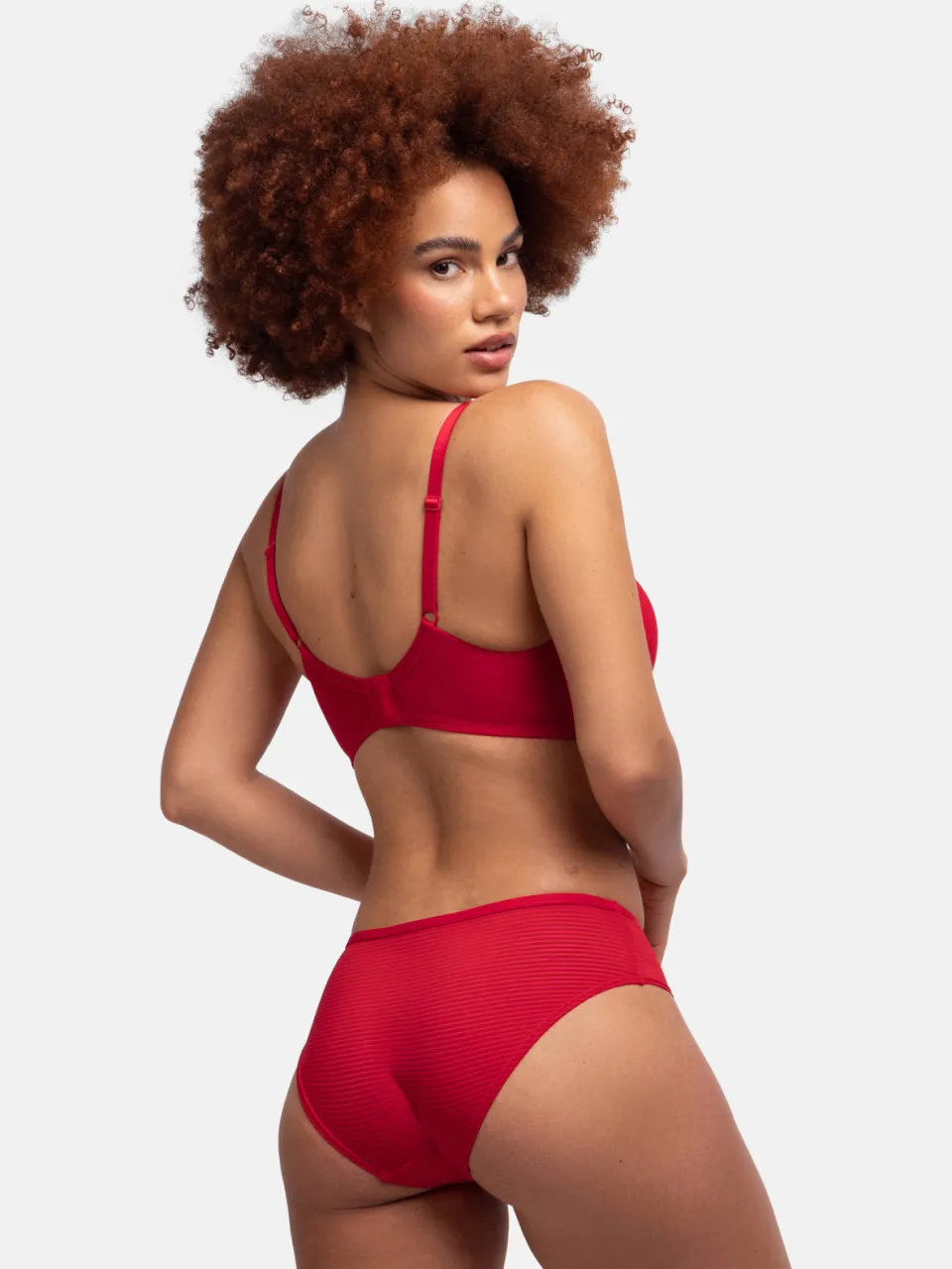 Dorina Carmen voorgevormde T-shirt-bh met beugel rood, foto 4