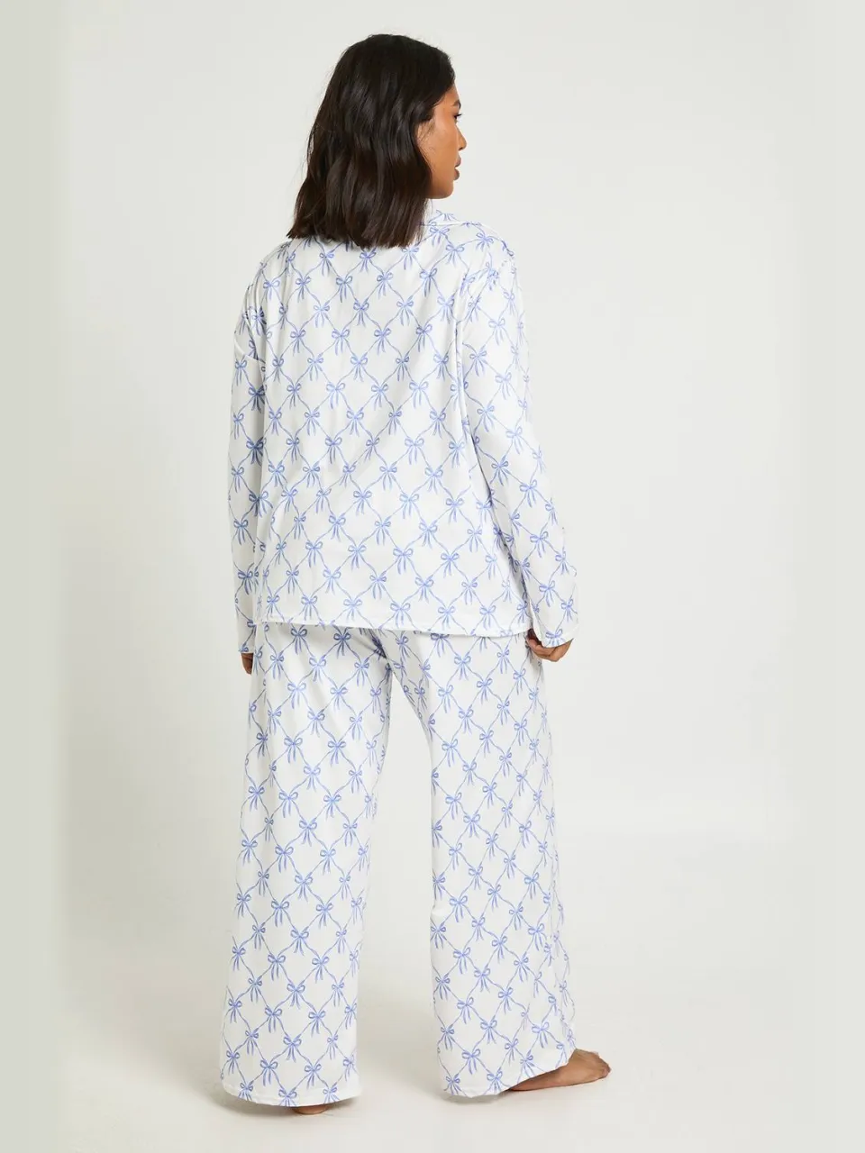 boohoo Dames Plus Strik Print Lange Mouw Shirt En Broek Pyjama Set blauw, foto 2