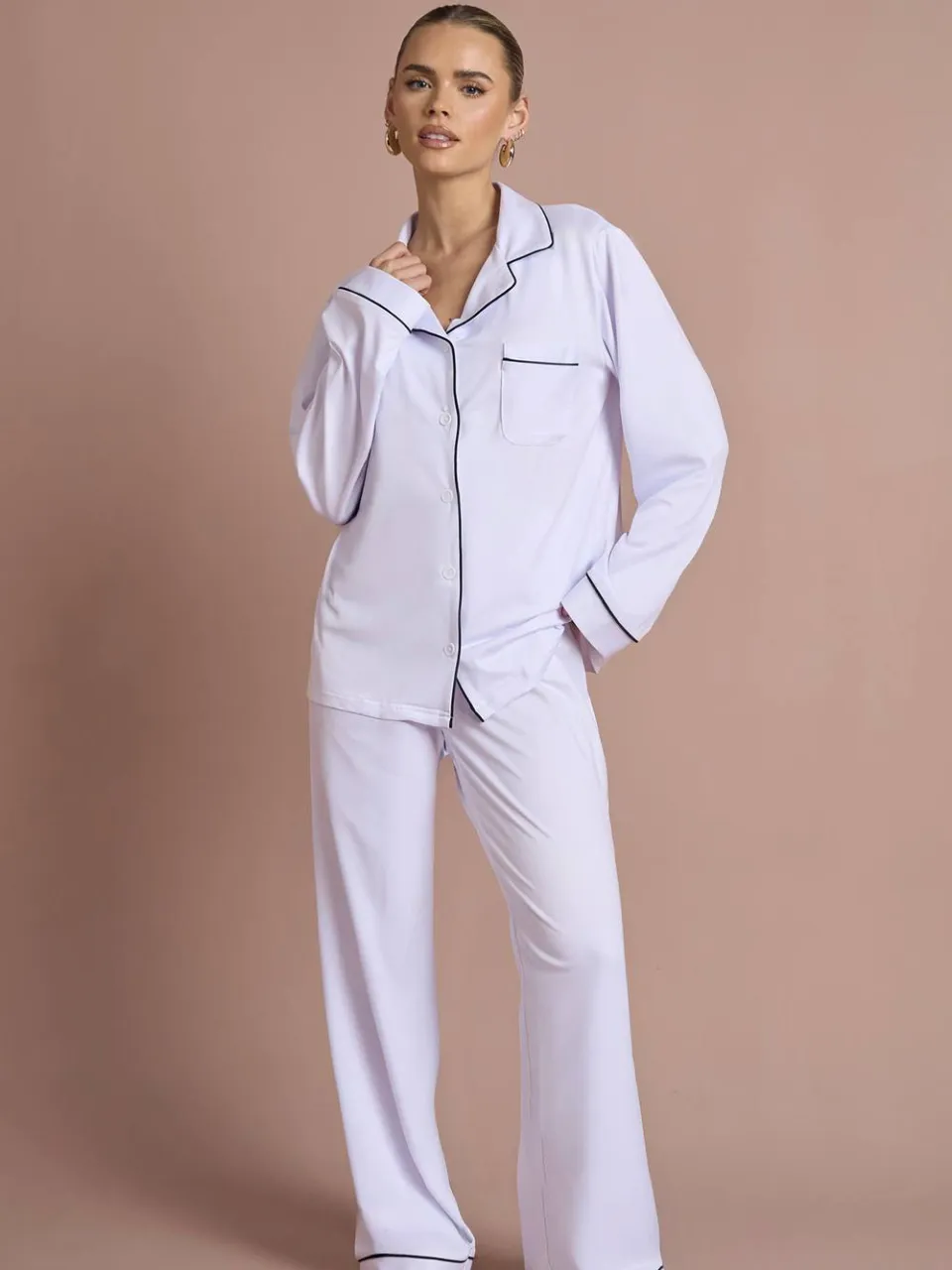boohoo Dames Bruidspyjama 'bride' Jersey Geborduurd Shirt Met Lange Mouwen & Broek Set wit, foto 2