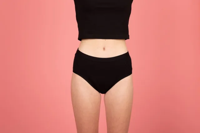 Moi et Marie menstruatieslip MARIE - Hoge absorptie - Tieners - Zwart – maat 14 jaar