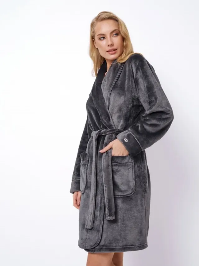 Aruelle Luxe badjas dames – kort model – grijze badjas met kroon borduringen - damesbadjas zacht – luxury bathrobe – 100% fleece – grijs