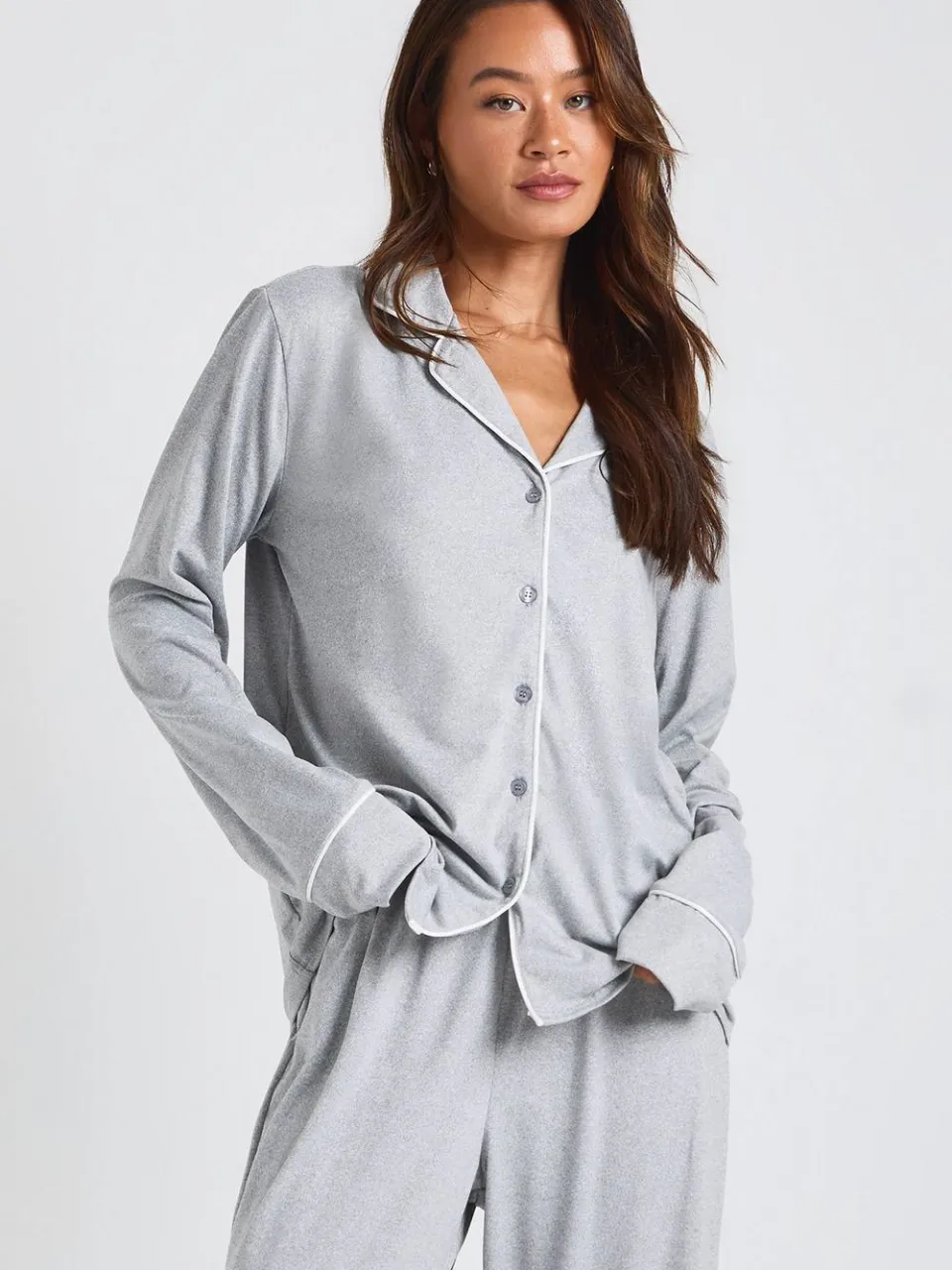 boohoo Dames Pyjamasset met langmouwenhemd en broek in tall jersey met pijpdetail grijze mergel, foto 2