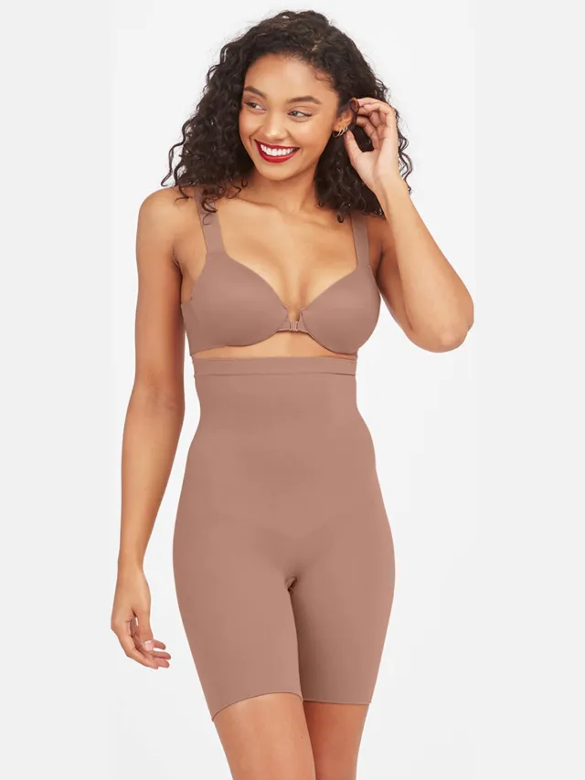 SPANX SPANXsculpt™ Seamless Power seamless high waist sterk corrigerende short donkerbeige