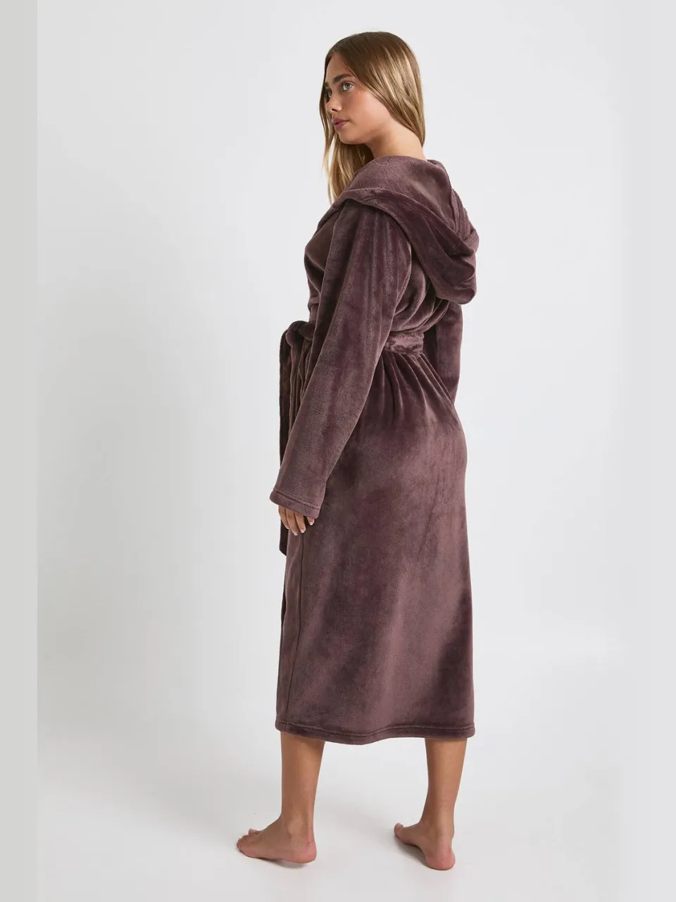 boohoo Dames Maxi Fleece Kapmantel-huisjas chocoladebruin, foto 2