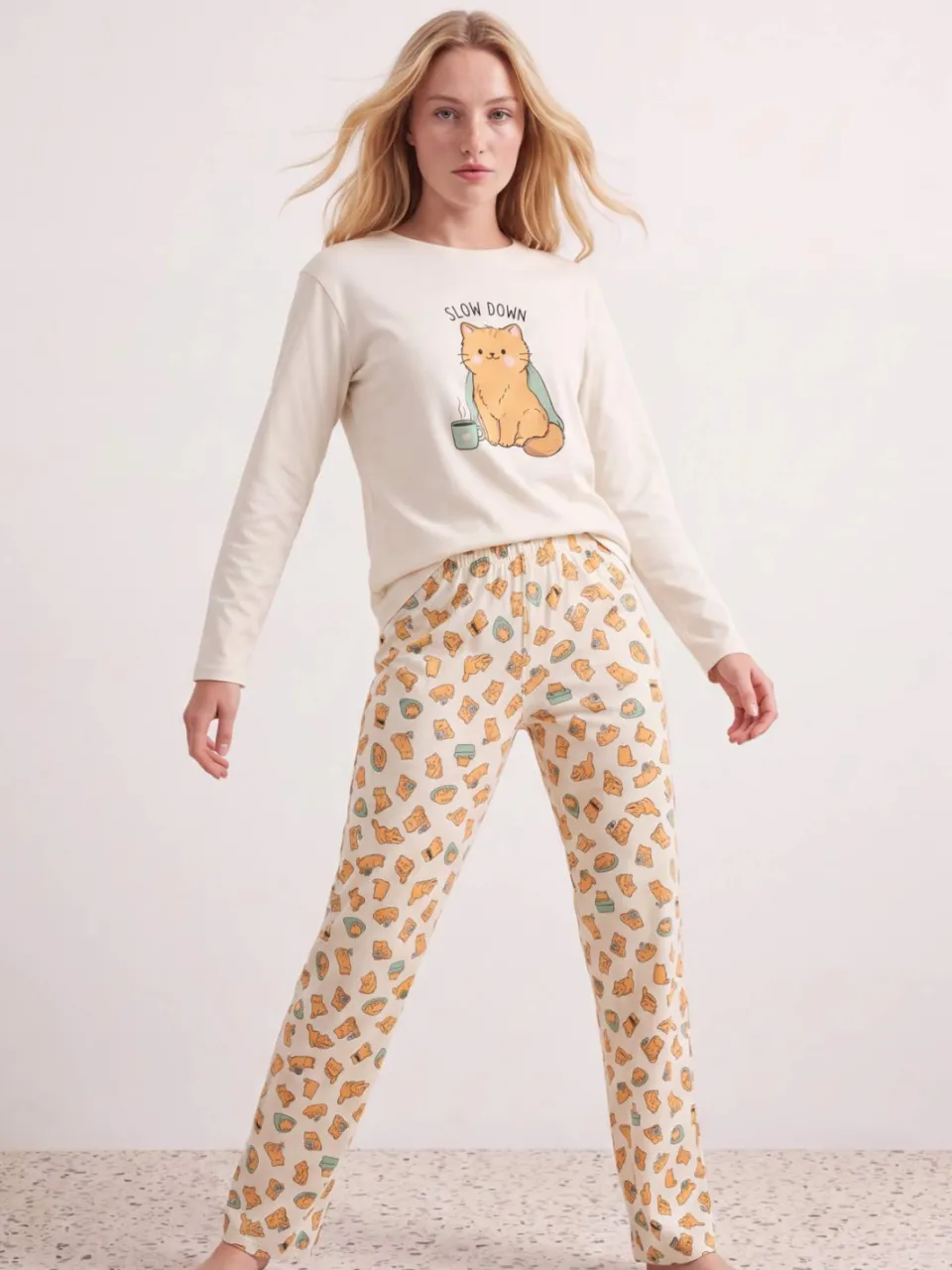Trendyol TRENDYOLMİLLA Dames Ecru Animal print Lang, Regular fit Pyjama- Sets, foto 2
