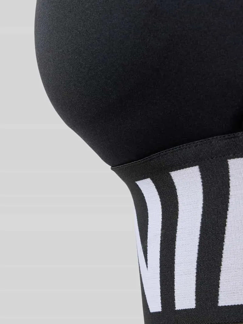 Nike Racerback-bustier met cut-out en labelprintdetails zwart, foto 3