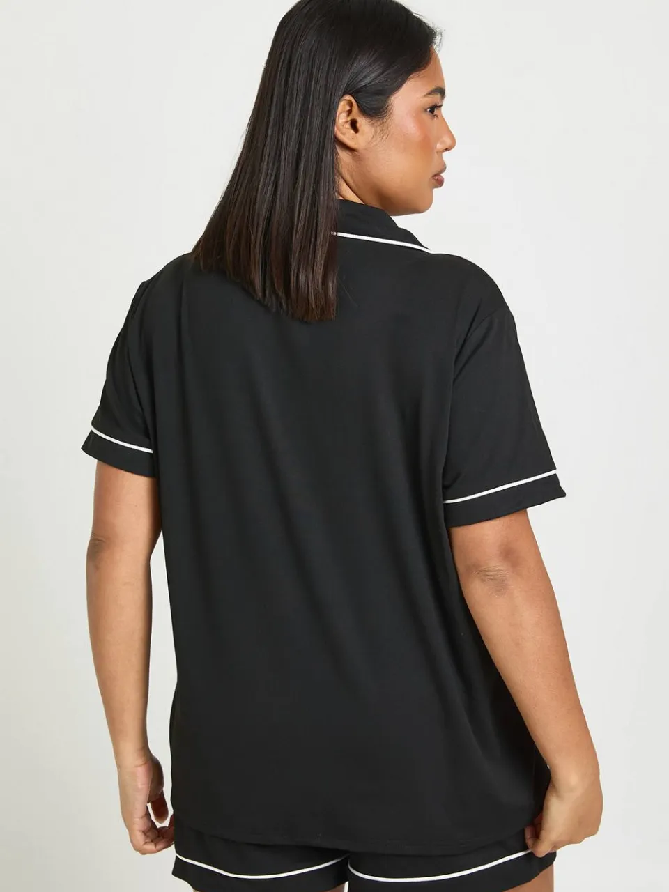 boohoo Dames Plus Jersey Pyjama Set Met Paspelbiezen Korte Mouwen En Short zwart, foto 3