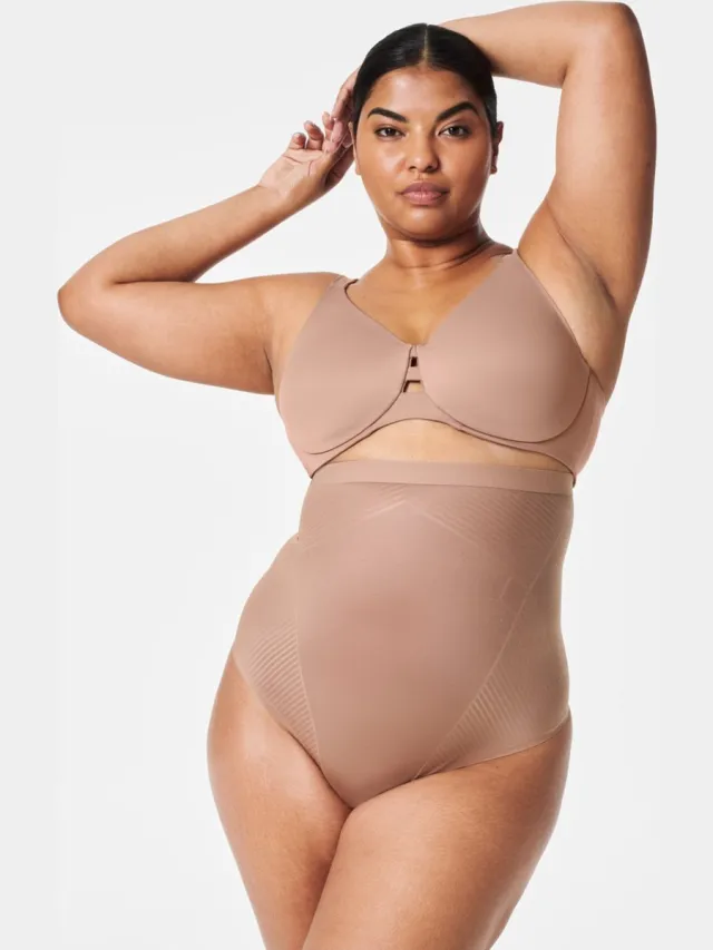 Spanx SPANXshape™ Invisible High-Waisted Thong - Cafe au lait (donkere huidskleur) Dark Nude