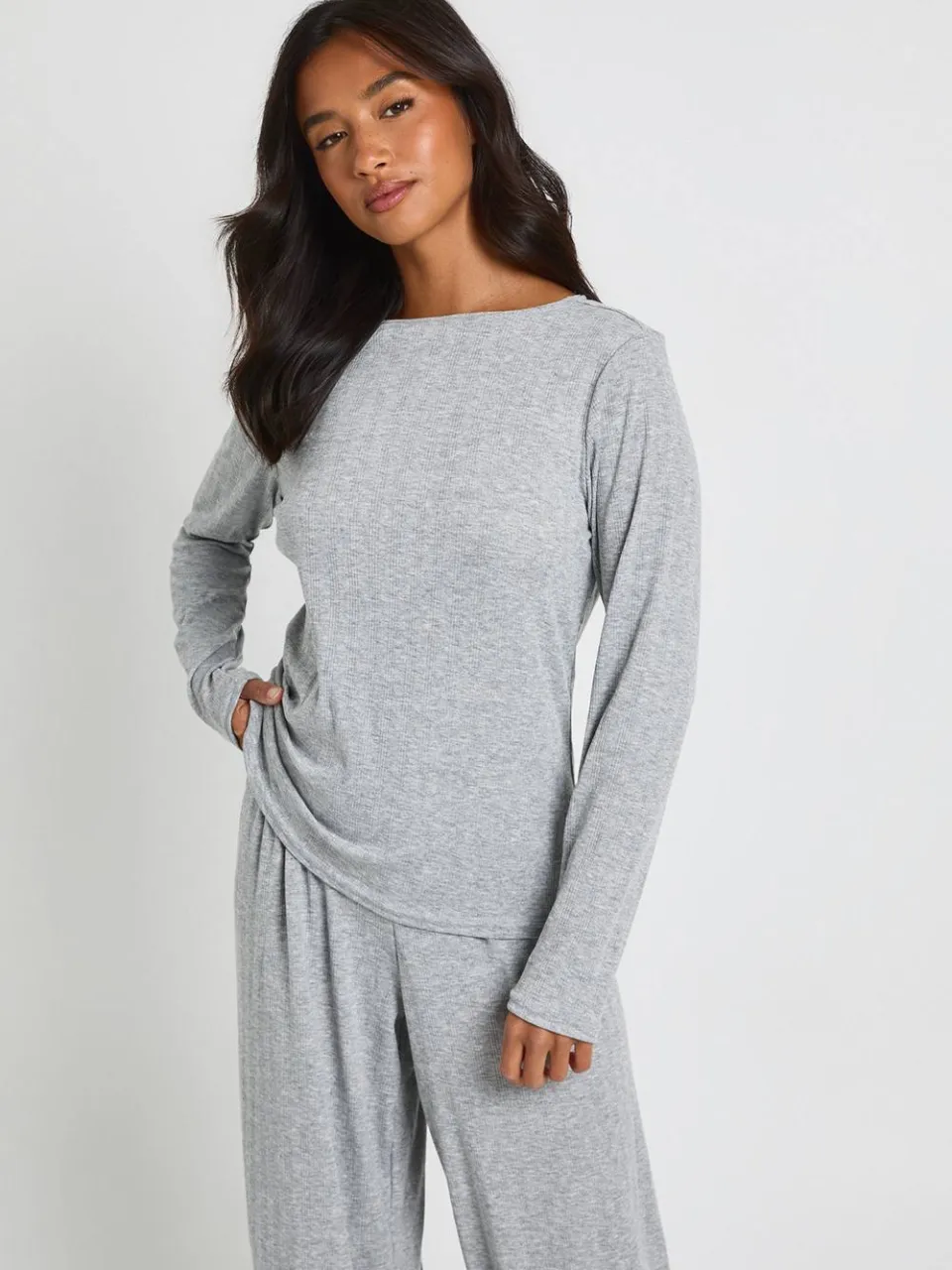 boohoo Dames Petite Pointelle lange mouwen top en pyjamaset met wijde pijpen grijze mergel, foto 4
