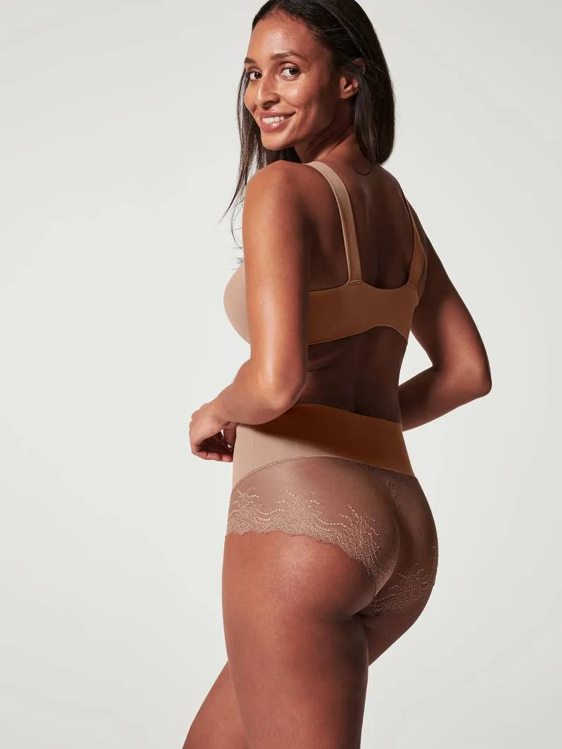 Spanx SPANXsupersmooth™ Undie-tectable licht corrigerende Lace Hi-Hipster donkerbeige, foto 4
