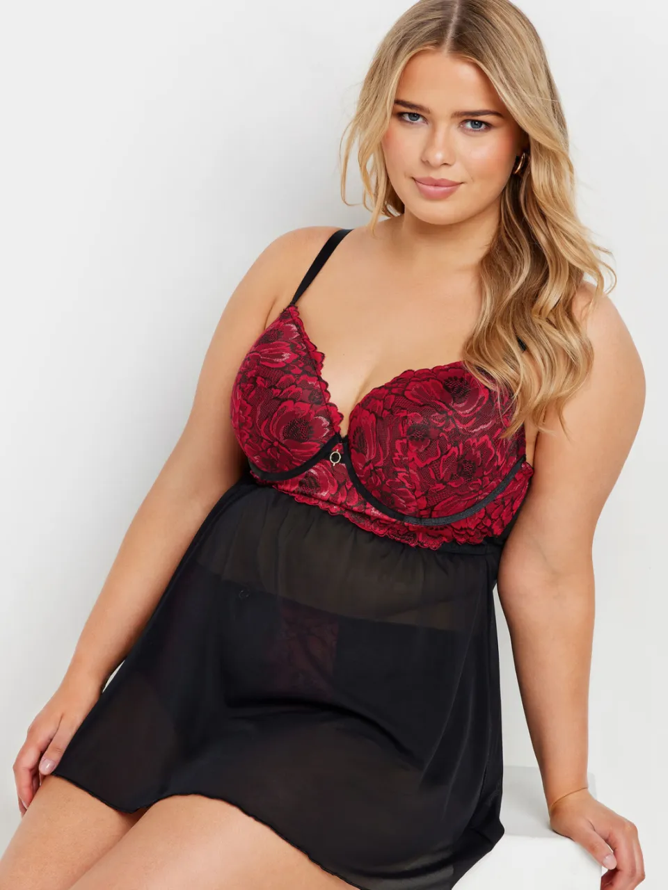 Yours Voorgevormde Babydoll Met Bloemenkant En Beugel In Rood/Zwart Red