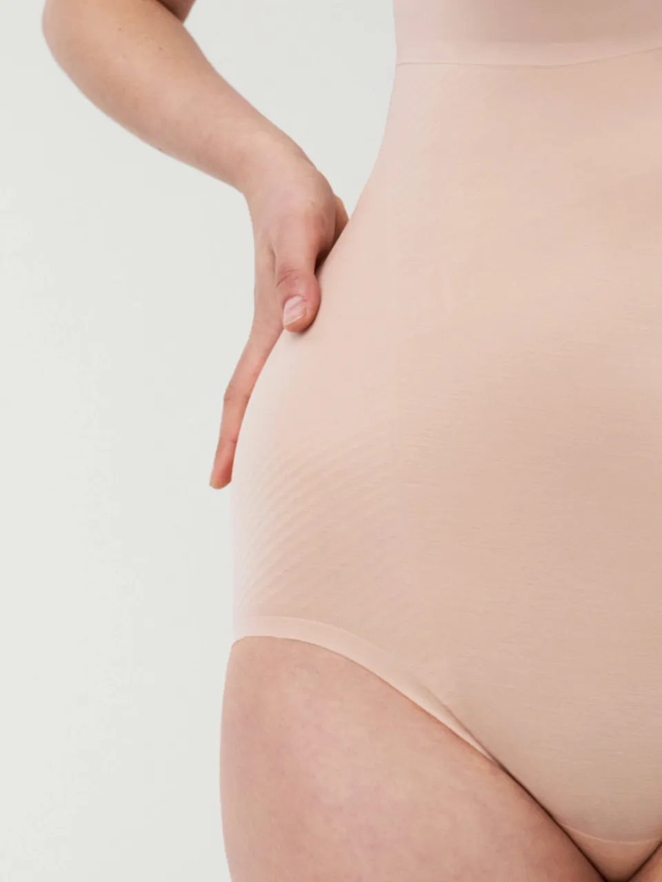 SPANX SPANXshape™ Invisible seamless medium corrigerende Tank Panty body beige, foto 7