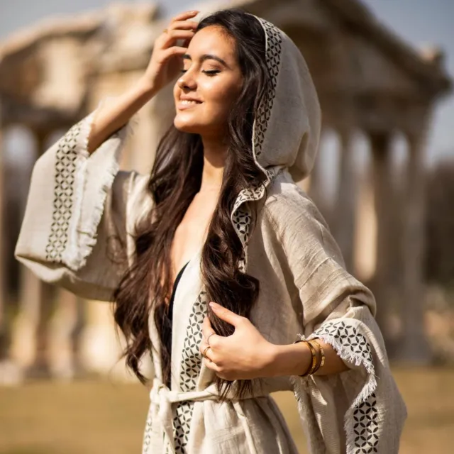 Trimita Aphrodite kimono met capuchon - 70% linnen, 30% katoen - unisex - one size - crème Cream
