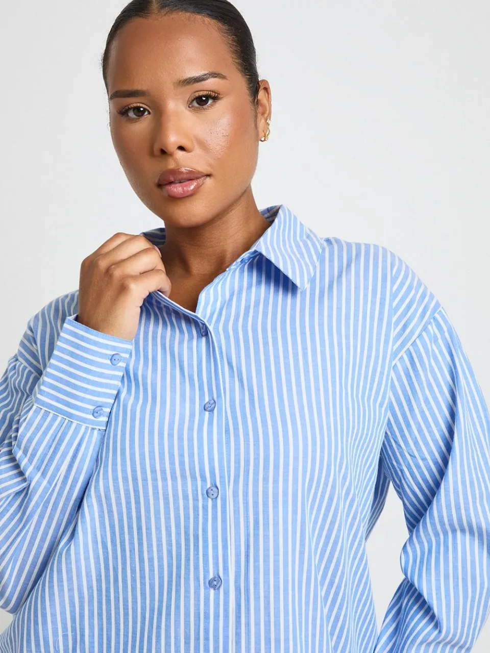 boohoo Dames Plus Katoenen Gestreept Oversized Pyjamashirt blauw, foto 4